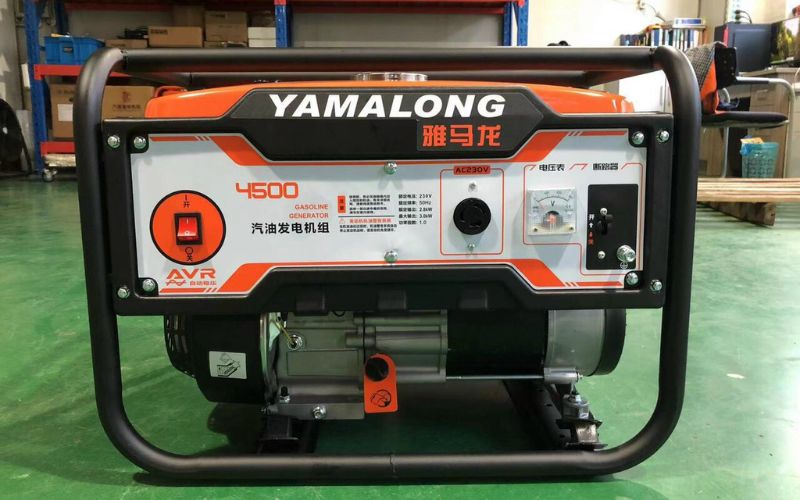 máy phát điện chạy bằng xăng