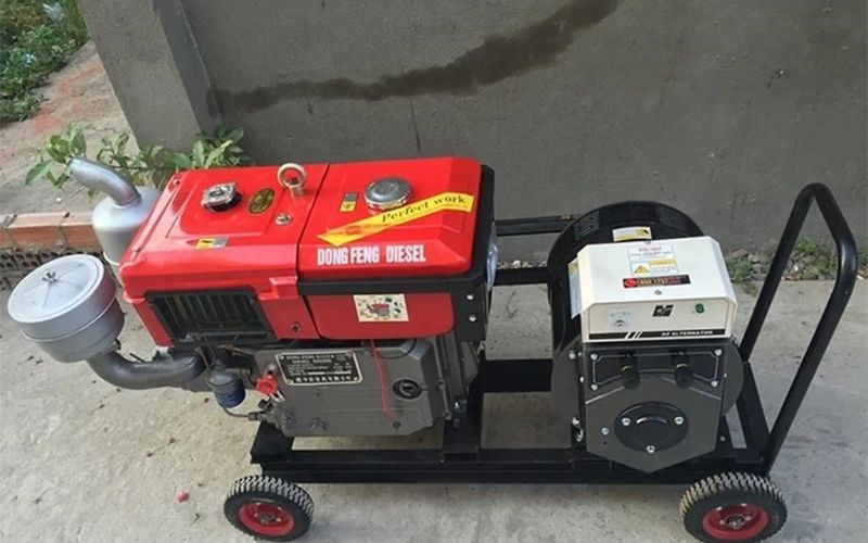 máy phát điện chạy dầu