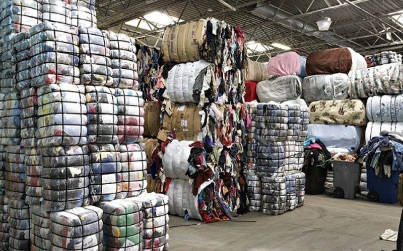 Hàng thùng là gì?