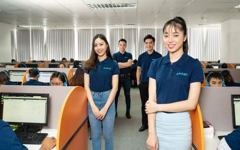 Đồng phục công ty may theo yêu cầu là gì?