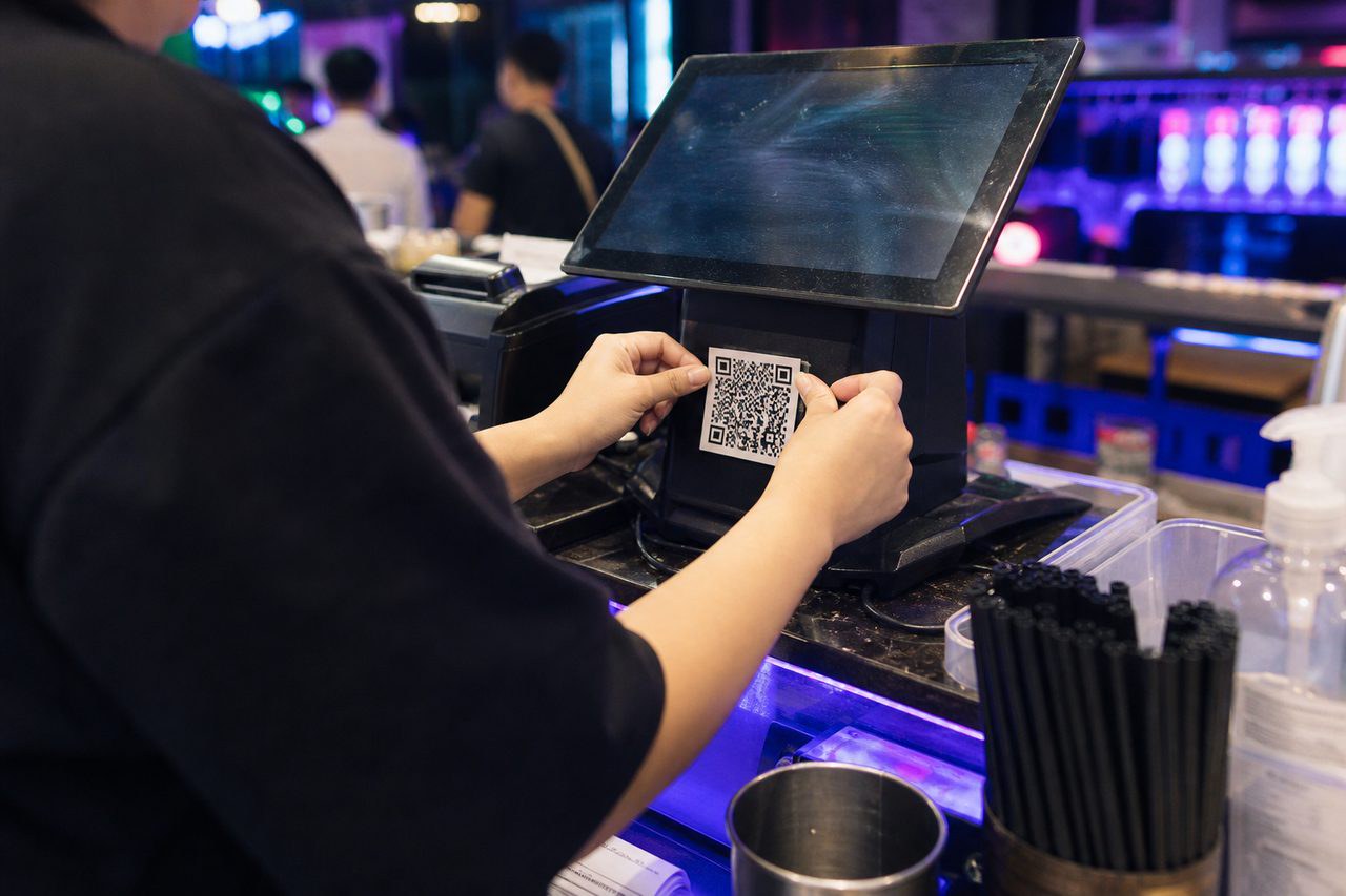 Chị Mai tách dữ liệu thành ba phần cố định Chị Mai tách dữ liệu thành ba phần cố định